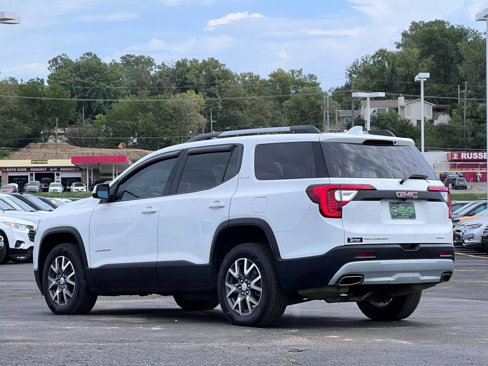 Used 2021 GMC Acadia SLE w/ Driver Convenience Package image 8