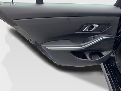 Used 2025 BMW 330i Sedan image 37