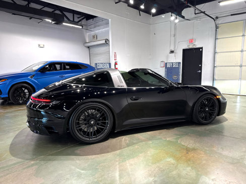 Used 2023 Porsche 911 50th Anniversary Edition w/ Extended Leather Package image 33