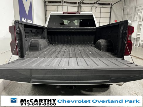 Used 2023 Chevrolet Silverado 1500 Custom image 9