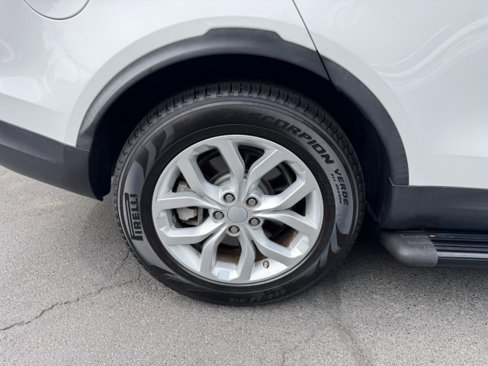 Used 2019 Land Rover Discovery SE image 35