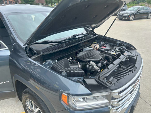 Used 2020 GMC Acadia SLE image 40