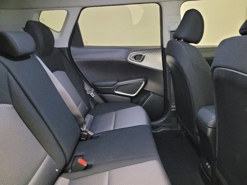 Used 2023 Kia Soul S image 19