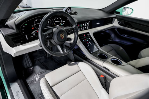 Used 2022 Porsche Taycan 4S image 11