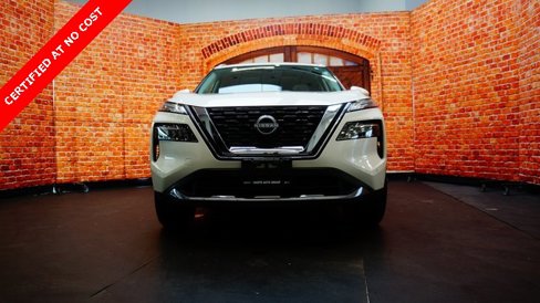 Used 2023 Nissan Rogue SL w/ SL Premium Package image 3