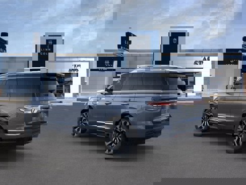 New 2023 Lincoln Navigator Reserve image 4