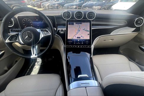 Used 2025 Mercedes-Benz GLC 350e 4MATIC image 15