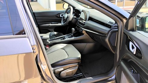 Used 2023 Jeep Compass Latitude w/ Convenience Group image 19