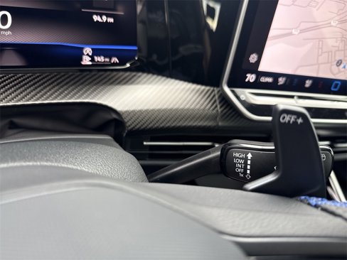 New 2025 Volkswagen Golf R Black Edition image 22
