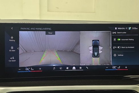 Used 2024 BMW i4 eDrive35 w/ Premium Package image 18
