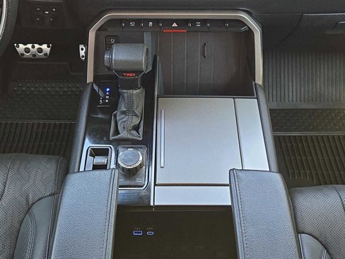 Used 2023 Toyota Sequoia Limited image 17