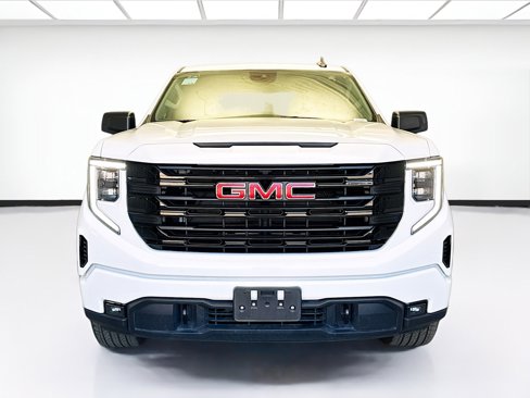 Used 2024 GMC Sierra 1500 Elevation image 2