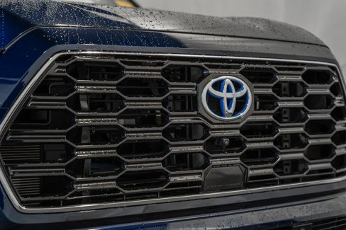Used 2023 Toyota Sequoia Platinum image 14
