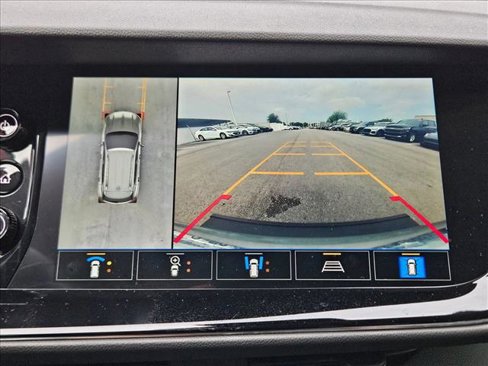 Used 2023 Buick Envision Avenir image 16