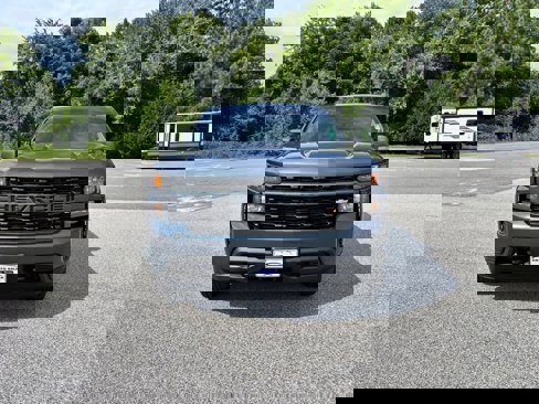 Used 2022 Chevrolet Silverado 1500 Custom w/ Safety Confidence Package image 2
