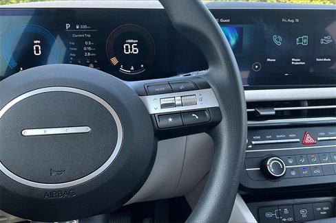 Certified 2025 Hyundai Tucson SE image 19
