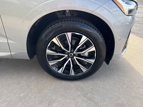 Certified 2025 Volvo XC60 B5 Plus image 11