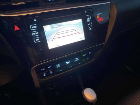 Used 2018 Toyota Corolla LE image 15