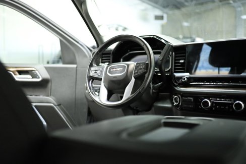 Used 2023 GMC Sierra 1500 SLE image 49