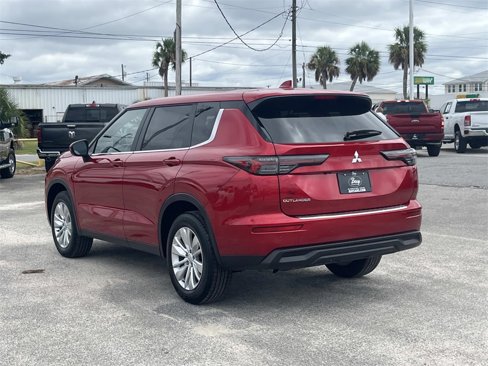 New 2025 Mitsubishi Outlander ES image 3