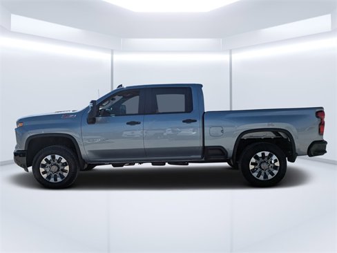 Used 2025 Chevrolet Silverado 2500 Custom w/ Custom Value Package image 6