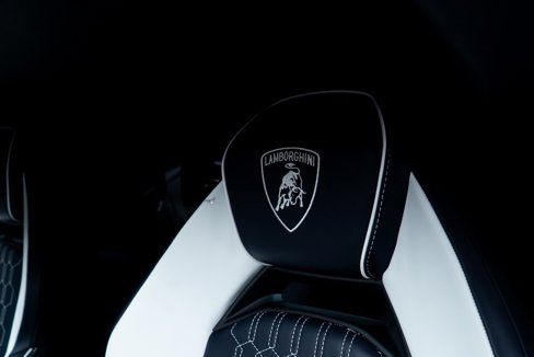 Used 2024 Lamborghini Revuelto image 36