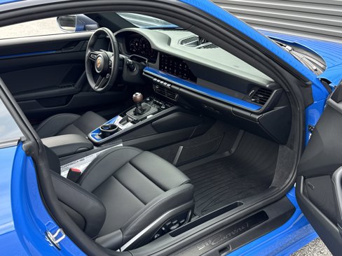 Certified 2025 Porsche 911 Carrera T image 21