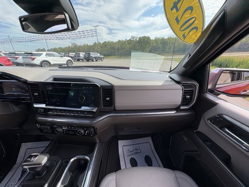 Used 2024 Chevrolet Silverado 1500 LTZ w/ LTZ Premium Package image 30