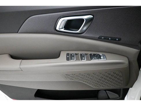 New 2026 Kia Carnival EX image 14
