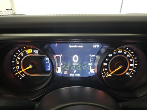 New 2025 Jeep Wrangler Sahara image 24