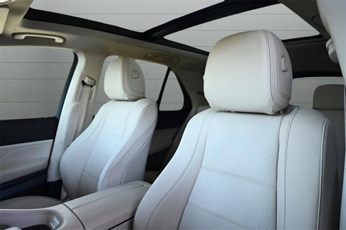 Used 2024 Mercedes-Benz GLE 350 4MATIC image 2