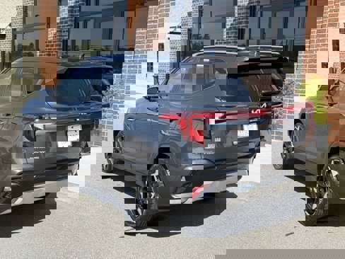 Used 2025 Kia Seltos S image 4