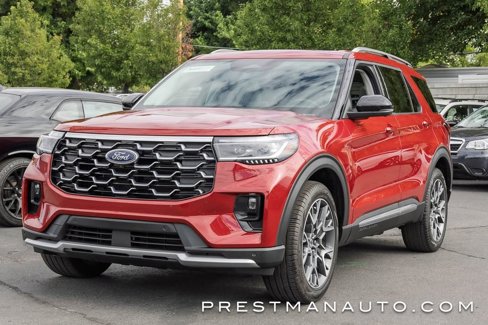 Used 2025 Ford Explorer Platinum w/ Ultimate Package image 16