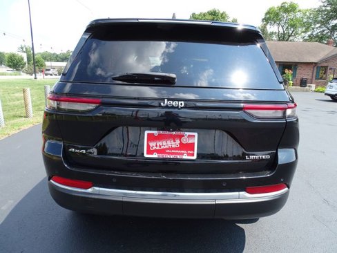 Used 2023 Jeep Grand Cherokee Limited w/ Trailer Tow Prep Group (B) image 7