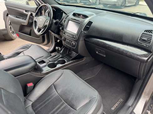 Used 2014 Kia Sorento SX w/ 3rd Row Package image 12