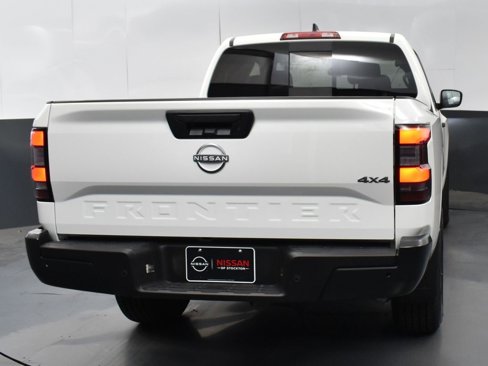 New 2026 Nissan Frontier S image 7