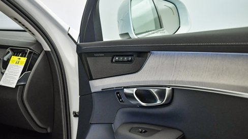 New 2025 Volvo XC90 T8 Plus w/ Protection Package Premier image 20