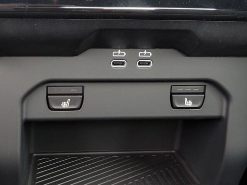 New 2026 BMW 550e xDrive w/ Executive Package image 32