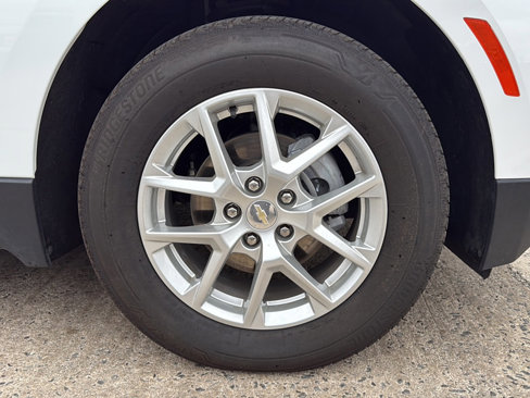 Certified 2024 Chevrolet Equinox LT image 12