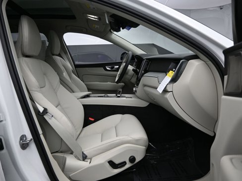 New 2025 Volvo XC60 T8 Plus w/ Protection Package Premier image 28