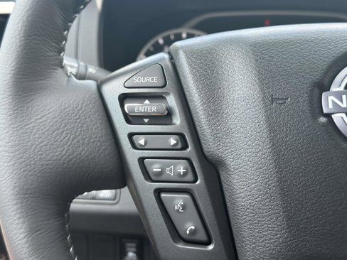 Used 2025 Nissan Frontier SV w/ SV Convenience Package image 28