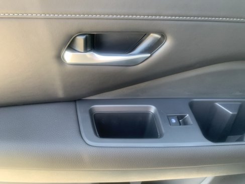 New 2025 Nissan Pathfinder SL image 24