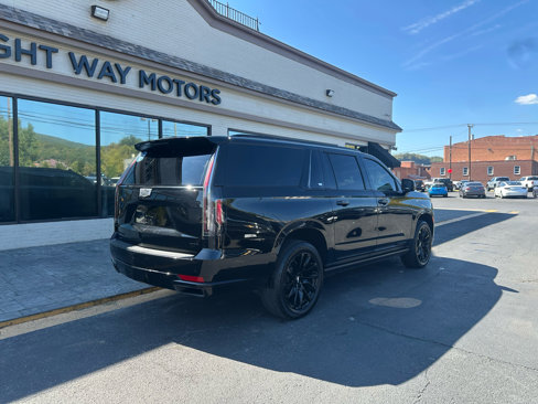 Used 2023 Cadillac Escalade ESV Sport Platinum w/ LPO, ONYX Package image 3