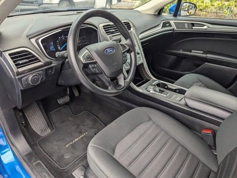 Used 2020 Ford Fusion SE image 11