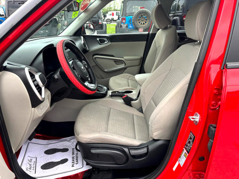 Used 2020 Kia Soul S image 16