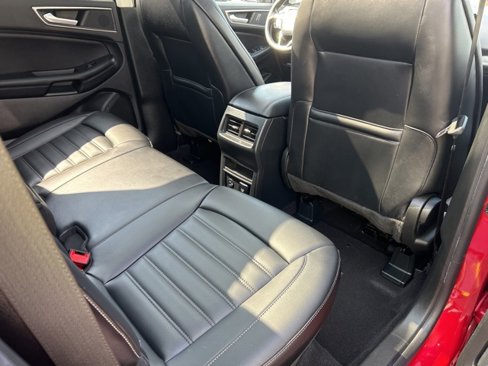 Used 2022 Ford Edge SEL w/ Convenience Package image 11