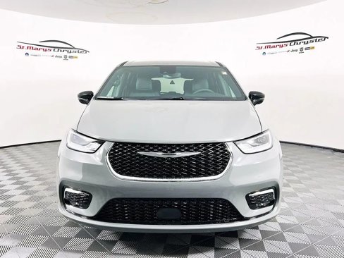 New 2025 Chrysler Pacifica Select image 3