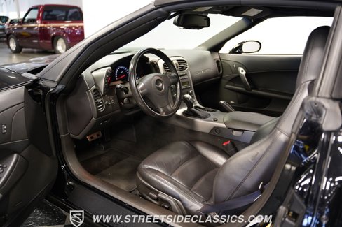 Used 2006 Chevrolet Corvette Convertible w/ Preferred Equipment Group image 4