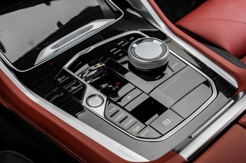 Used 2025 BMW X6 M60i w/ Executive Package image 28