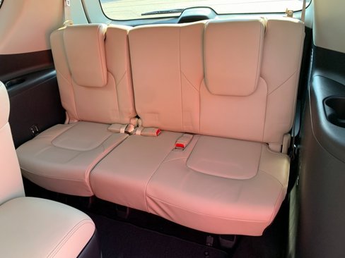 Used 2024 Nissan Armada SL w/ Captain's Chairs Package image 25